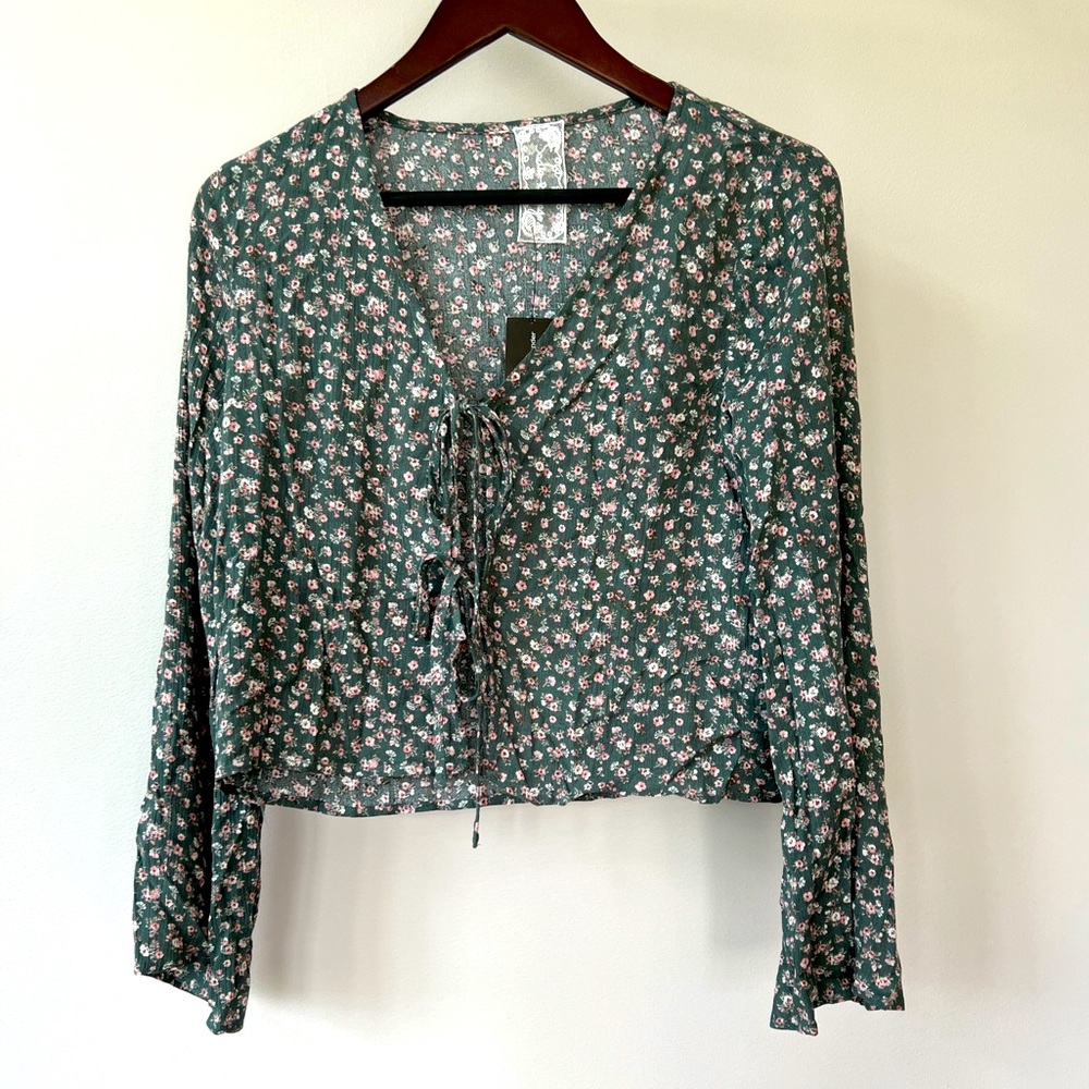 South Moon Under Long Sleeve Green Floral Top, Lightweight
